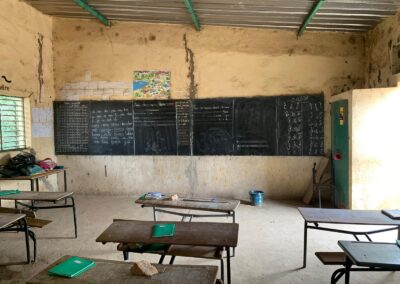 Évaluation randomisée contrôlée de l’impact d’une innovation technologique sur les pratiques enseignantes et les apprentissages des élèves d’écoles primaires de la région de Kédougou au Sénégal