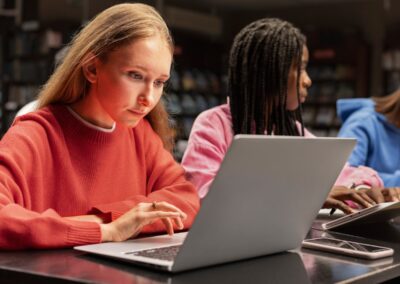 Formation au numérique et orientation des filles en filières scientifiques